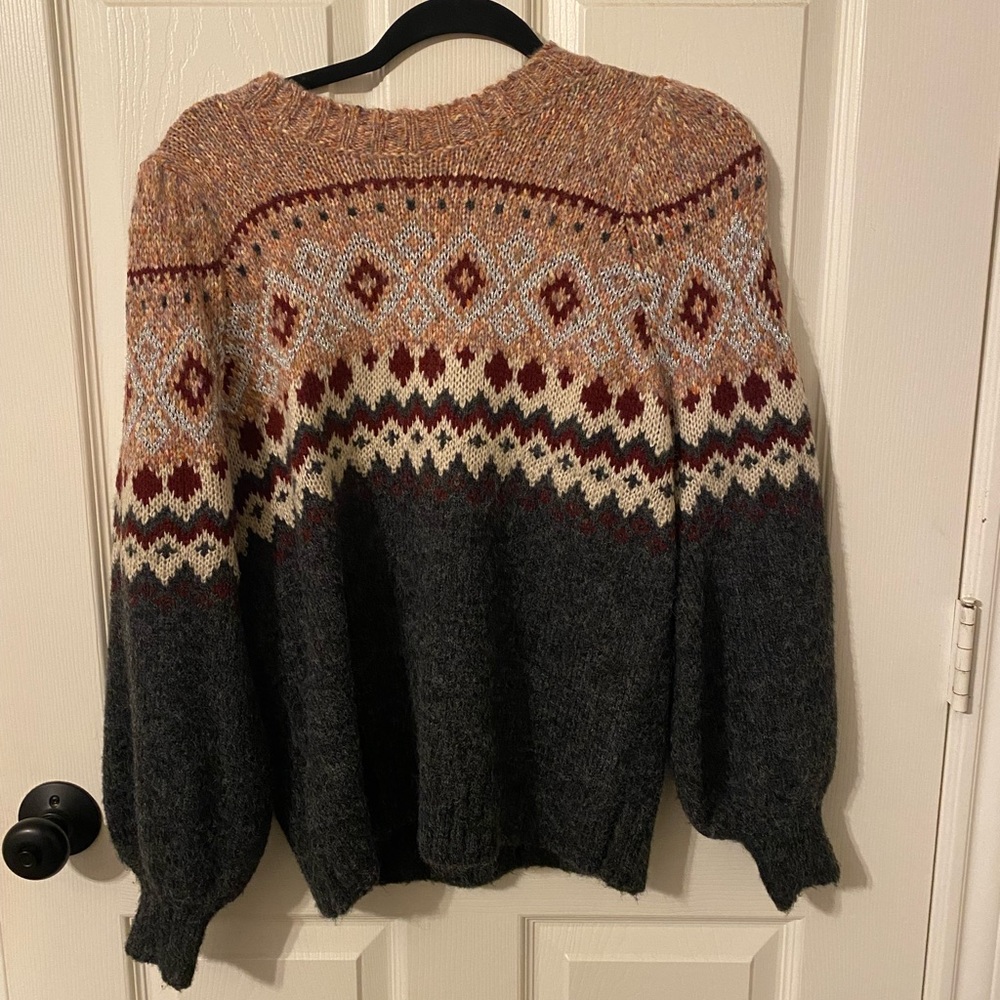 Balloon sleeve sweater